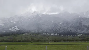 Prognoza meteo azi, 18 aprilie 2026. Se întoarce iarna? Rafale puternice de vânt și precipitații mixte la munte în România în următoarele 24 de ore