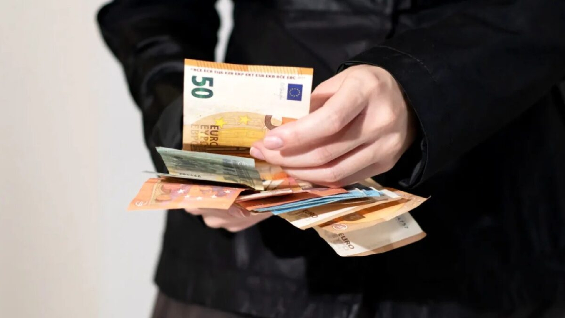 Salariu de 3.000 de euro pe lună pentru cei care vor să lucreze în Antarctica. Se recrutează noi angajați