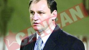 DNA-ul a cercetat cu fularul CFR-ului la gat
