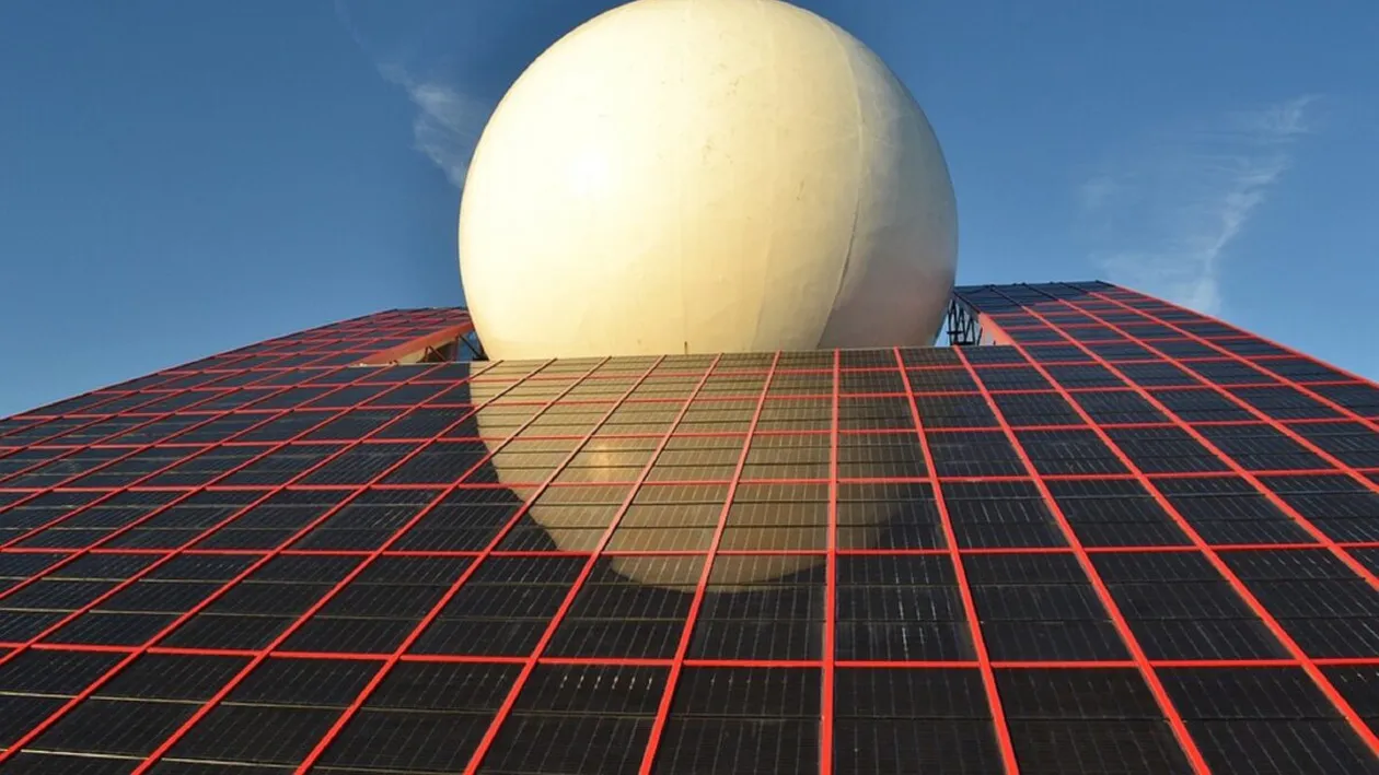 Panourile fotovoltaice, soluția ideală pentru românii care vor ,,facturi mai mici”. Cât trebuie să scoți din buzunar pentru o casă cu 3 camere