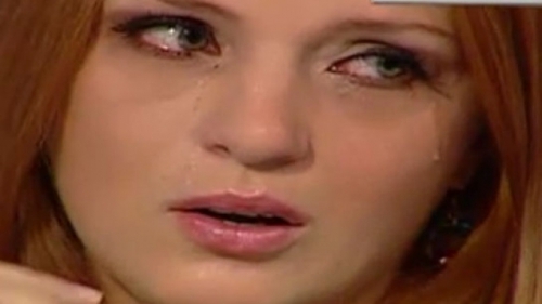 Calvarul continua! Speriata de mesajele de amenintare, Elena Hueanu a luat o decizie radicala inainte de procesul cu tatal fetitei