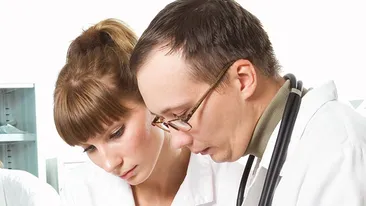 Au rămas stupefiati după ce au văzut asta! Ce au descoperit medicii in masina unui pacient decedat! Au ascuns totul de politie