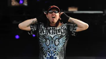 Lumea muzicii este în doliu. Un îndrăgit solist a murit la doar 56 de ani