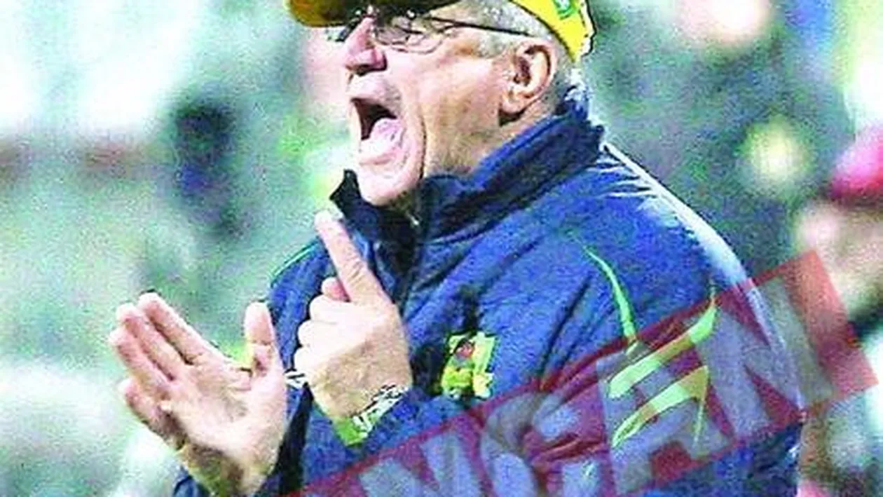 Hizo a lovit un ziarist