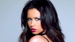 Oana Zăvoranu a fost externată! Vedeta a fost condusă acasă de iubitul ei, Răzvan