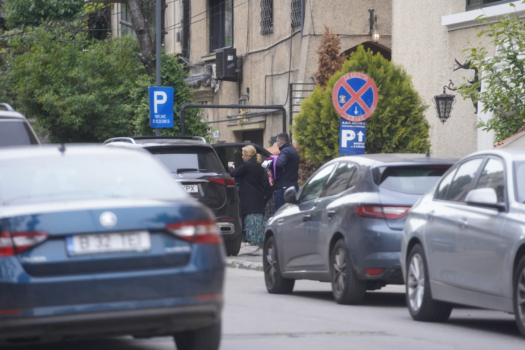 Andreea Esca s-a pus pe treabă după ce a venit din minivacanță (Foto: CANCAN.RO)