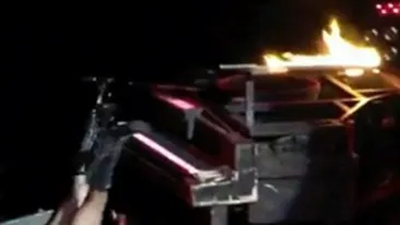 VIDEO DE SENZATIE! Lady Gaga a comis-o din nou! A cazut cu picioarele in sus pe scena