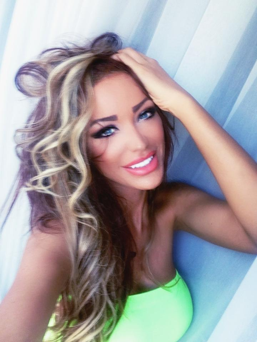 Cum s-a transformat Bianca Drăgușanu, în ultimii 27 de ani. Evoluția trupului ei, de la 16 la 43 de ani