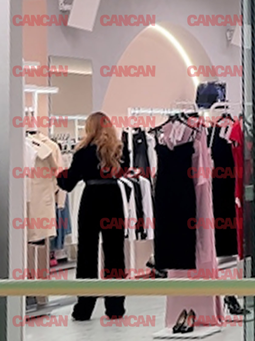 Partenera lui Salman Khan, relaxare la shopping / (Sursa: CANCAN.RO)
