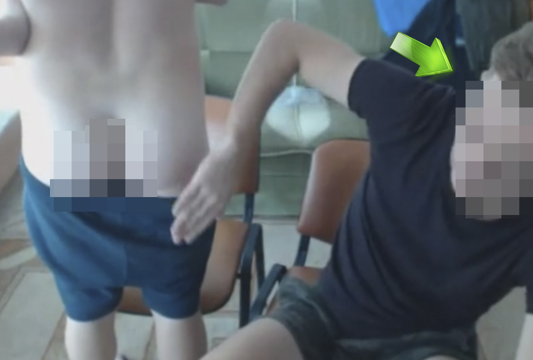 Unul dintre puștii-minune ai “naționalei”, filmat gol pușcă în ipostaze bolnăvicioase