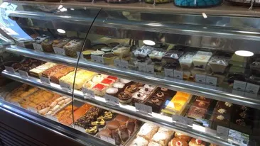 Amenzi drastice la o cofetărie din Târgoviște, după ce 13 angajați au fost depistați cu COVID-19. Laboratorul a fost închis