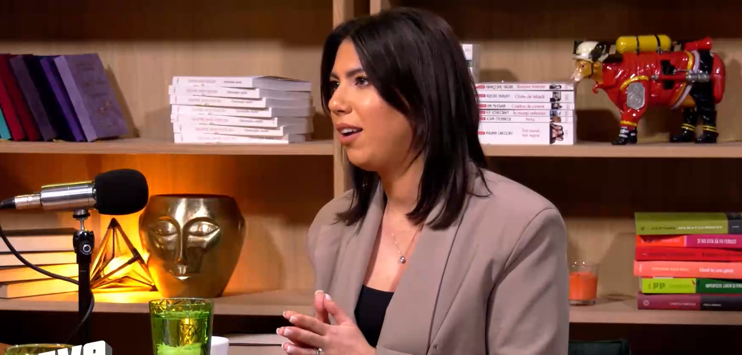 Cristina Maria Banu, la podcastul „Altceva cu Adrian Artene” / Foto: Captură Video