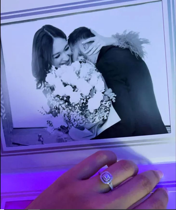 Femeia a arătat la acea vreme inelul pe Instagram