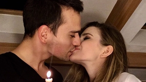 După cinci ani de relaţie, VLAD GHERMAN i-a făcut o surpriză iubitei sale! CRISTINA a împărtăşit imediat vestea