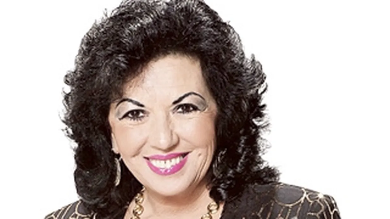Carmen Harra, despre viata ei: In copilarie n-am avut jucarii si mancam ce apucam
