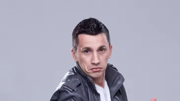 Flick, versuri de senzație pentru ”medicul” cu 8 clase: ”Sono medico chirurgo...”