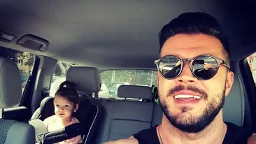 Mama sa l-a dat de gol! Cum arăta Victor Slav în copilărie