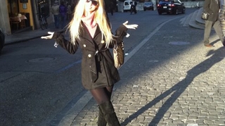 Andreea Balan se bucura de soare! "Vremea e frumoasa in Geneva. Ma plimb, fac shopping!"