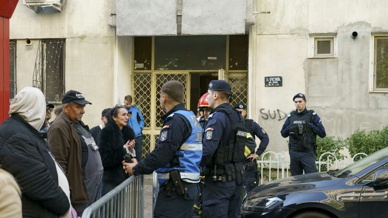 Gest emoționant după explozia din Rahova. Un tânăr și-a riscat viața pentru a recupera rochia de mireasă a soției sale