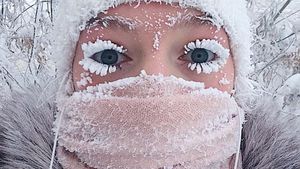Temperaturile de -65 de grade din Siberia au făcut victime! Autorităţile le-au cerut oamenilor să nu iasă din case
