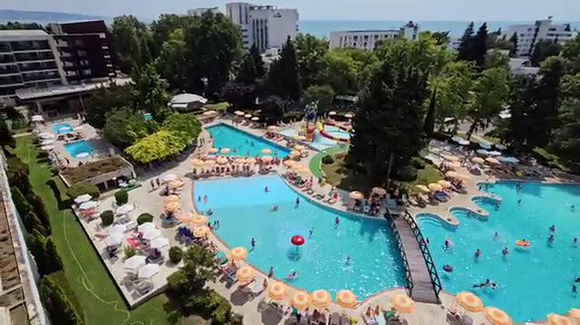 Cum arată cazarea de 1.700 de lei pe noapte pe care un român a închiriat-o în Albena, Bulgaria