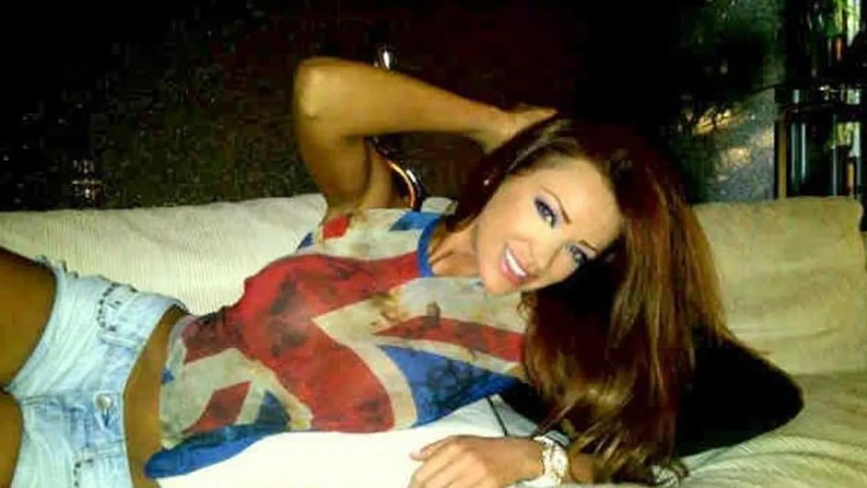 Uite cum il excita Bianca Dragusanu pe Cristea! Si-a pictat corpul! Vezi cum ii ies sfarcurile in evidenta!