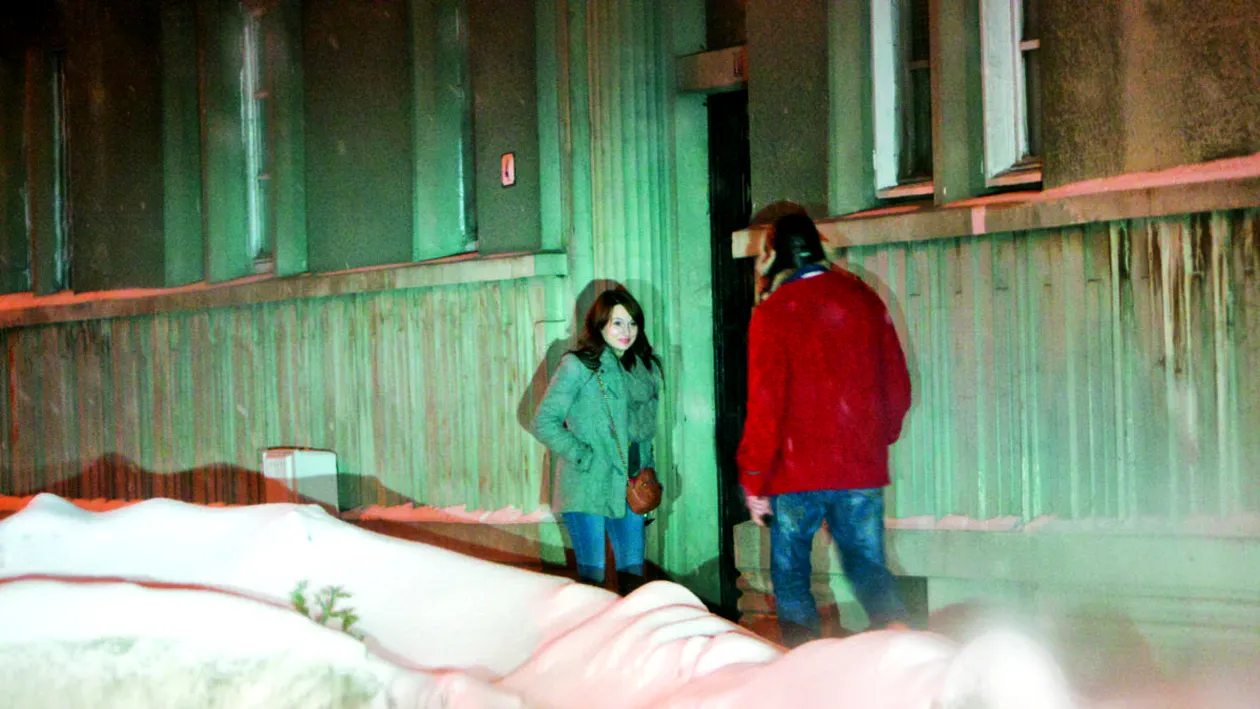 Romanță printre nămeți cu o prințesă necunoscută! Vladimir Drăghia, surprins într-o poveste de iarnă ca-n filmele anilor 2000