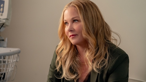 Christina Applegate a fost externată după aproape patru luni de spitalizare. Cum se simte actrița acum