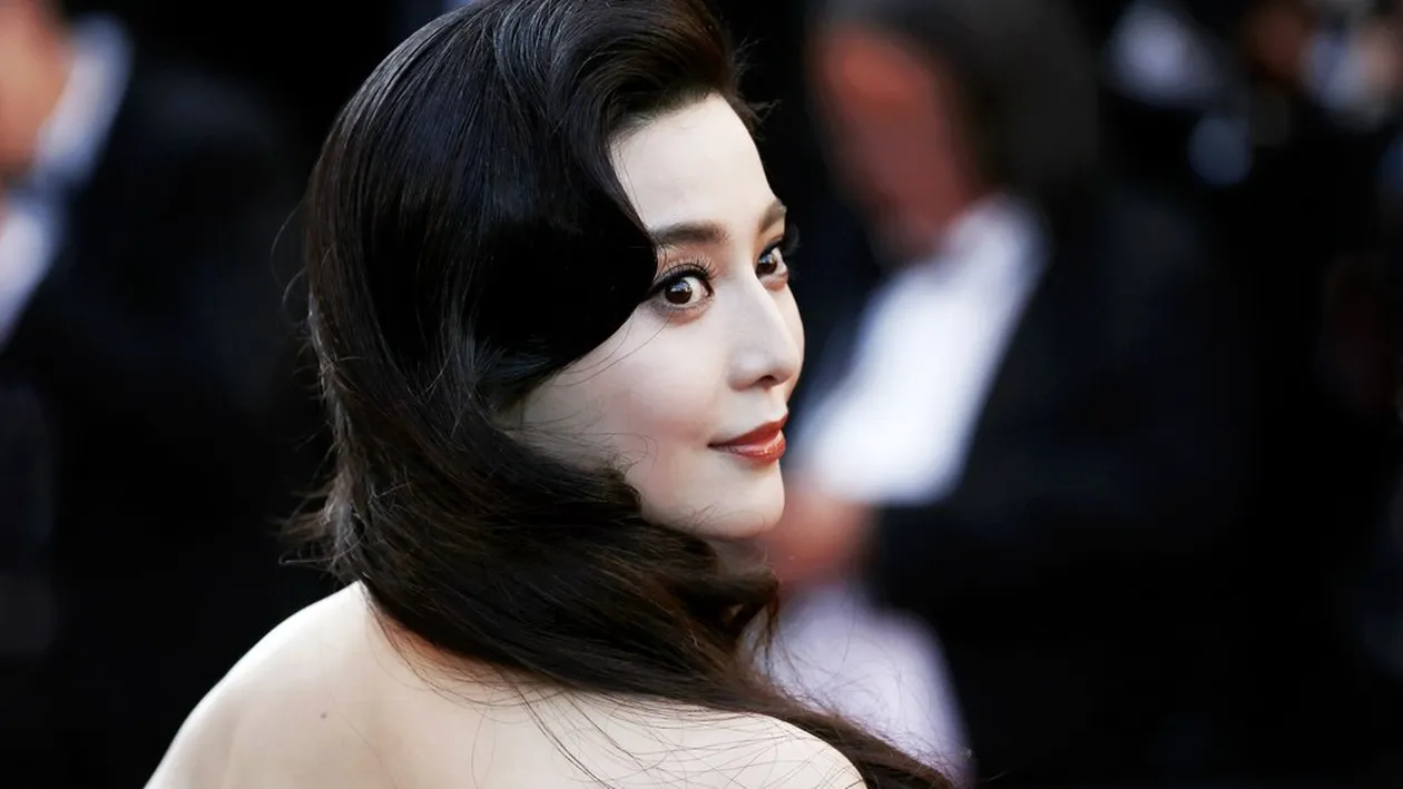 Fan Bingbing, cea mai bine plătită actriță din China, a dispărut. Autoritățile și rudele fac eforturi uriașe de peste 2  luni ca să o găsească