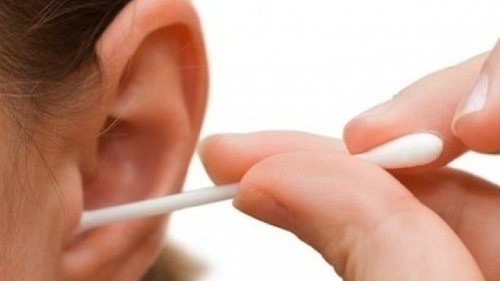 În funcţie de culoare, ceara din urechi îţi arată cât de sănătos sau bolnav eşti