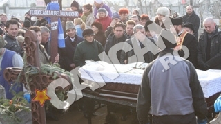 Familia regretatului Toni Tecuceanu este revoltata! Procesul impotriva "Institului Matei Bals" a fost amanat pentru mai mult de un an!