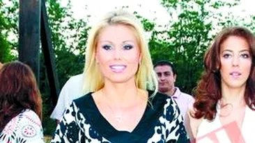 A invitat-o la nunta pe rivala ei!