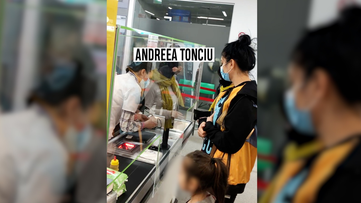 Andreea Tonciu a mers la farmacie cu fetița ei, Rebecca