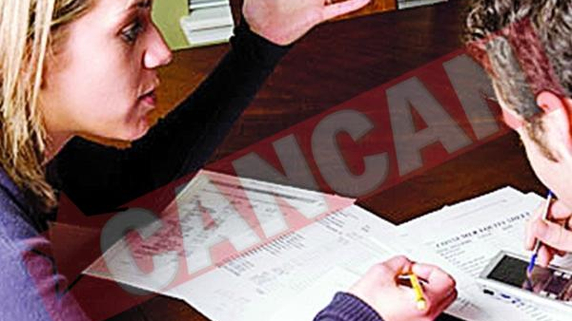 Romanii vor divorta pe capete din cauza crizei