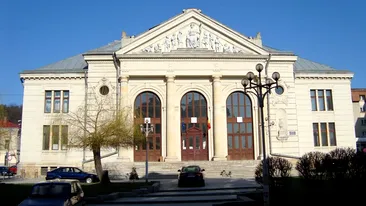 O femeie din Argeș, aflată la un proces, a murit pe holul judecătoriei Câmpulung