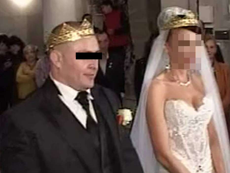Pitbull, al[turi de soția, în ziua cununiei (foto: captură Antena1)