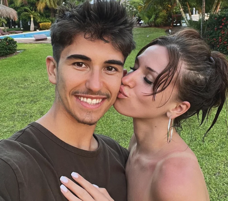 Cum au fost surprinși Sebastian Dobrincu și Ioana Ignat de Ziua Femeii, în Capitală. Acum totul e CLAR!