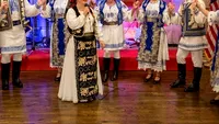 Are o avere în dulap! O cunoscută înterpretă de muzică populară a investit 150.000 de euro în costume tradiţionale: ”Le mângâi şi le iubesc