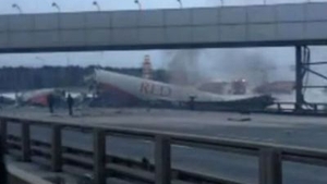 ACCIDENT AVIATIC în Rusia: Două persoane au murit în urma unei aterizări de urgenţă