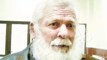 Iacob Maxim a recunoscut ca, la 77 de ani, facea ravagii in pat cu cinci fete pe seara: Ele trageau de mine