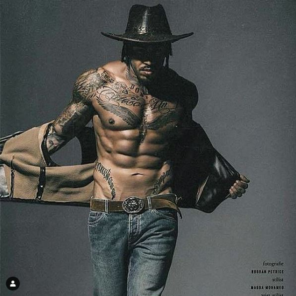 Alex Velea, fotografiat complet dezbrăcat de Antonia! Andreea Esca nu s-a putut abține și a reacționat atunci când a văzut poza HOT pe Instagram