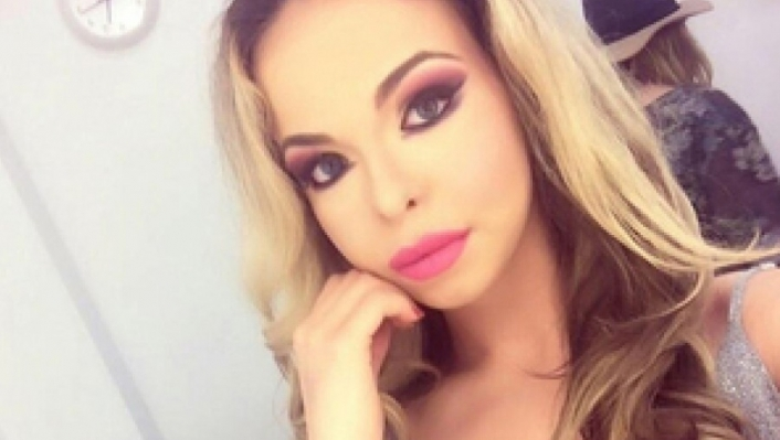 Sabrina a devenit cunoscută drept Barbie de România