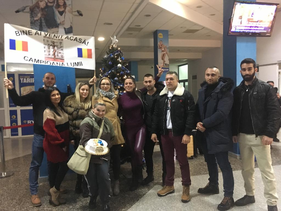 Olteanca a fost primită cum se cuvine pe aeroport