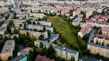 Orașul din România în care chiria costă cât două treimi din salariu. Unde plătești cel mai puțin