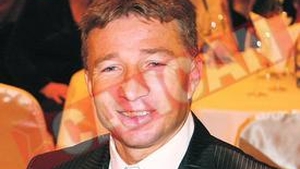 I-a dat liber sa aiba grija de prietena bolnava