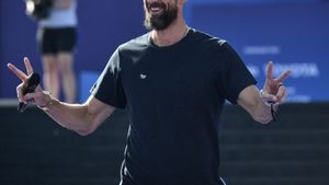 A uitat că e însurat și a luat în brațe un model! Are și 4 copii acasă