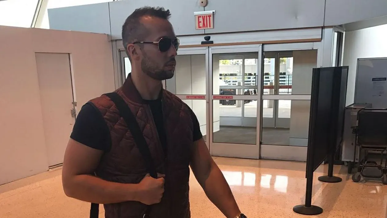 Cum a fost fotografiat azi Tristan, după ce Bianca Drăgușanu a apărut la volanul unui Bentley! A vrut să-i facă în ciudă?