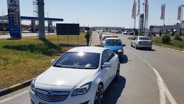 Culmea protestului. Peste 200 de taximetrişti din Oradea au protestat împotriva Uber, deşi serviciul nu există în oraş