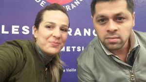Doi români, show de zile mari în metroul din Paris! Clipul a ajuns viral pe reţelele de socializare