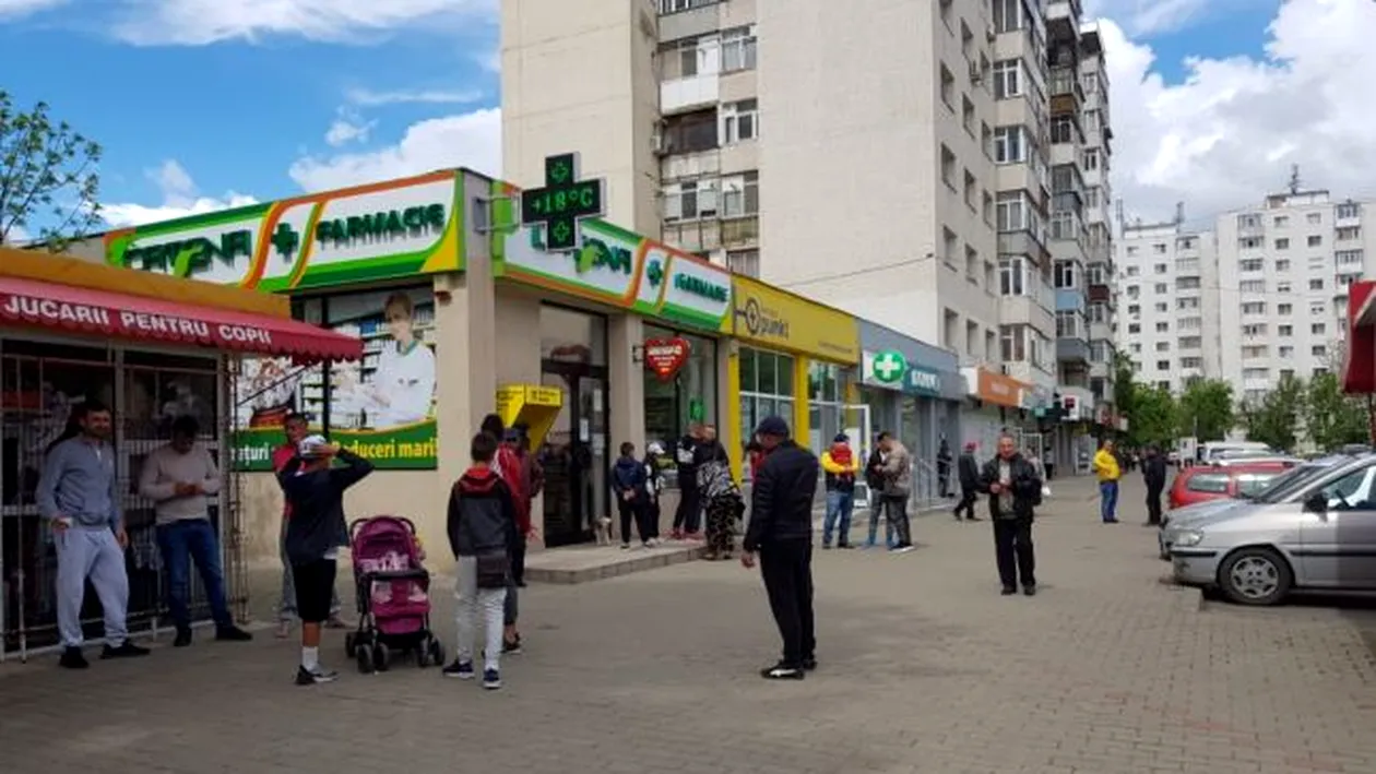Panică în Iași. O femeie a fost înjunghiată în gât în plină stradă
